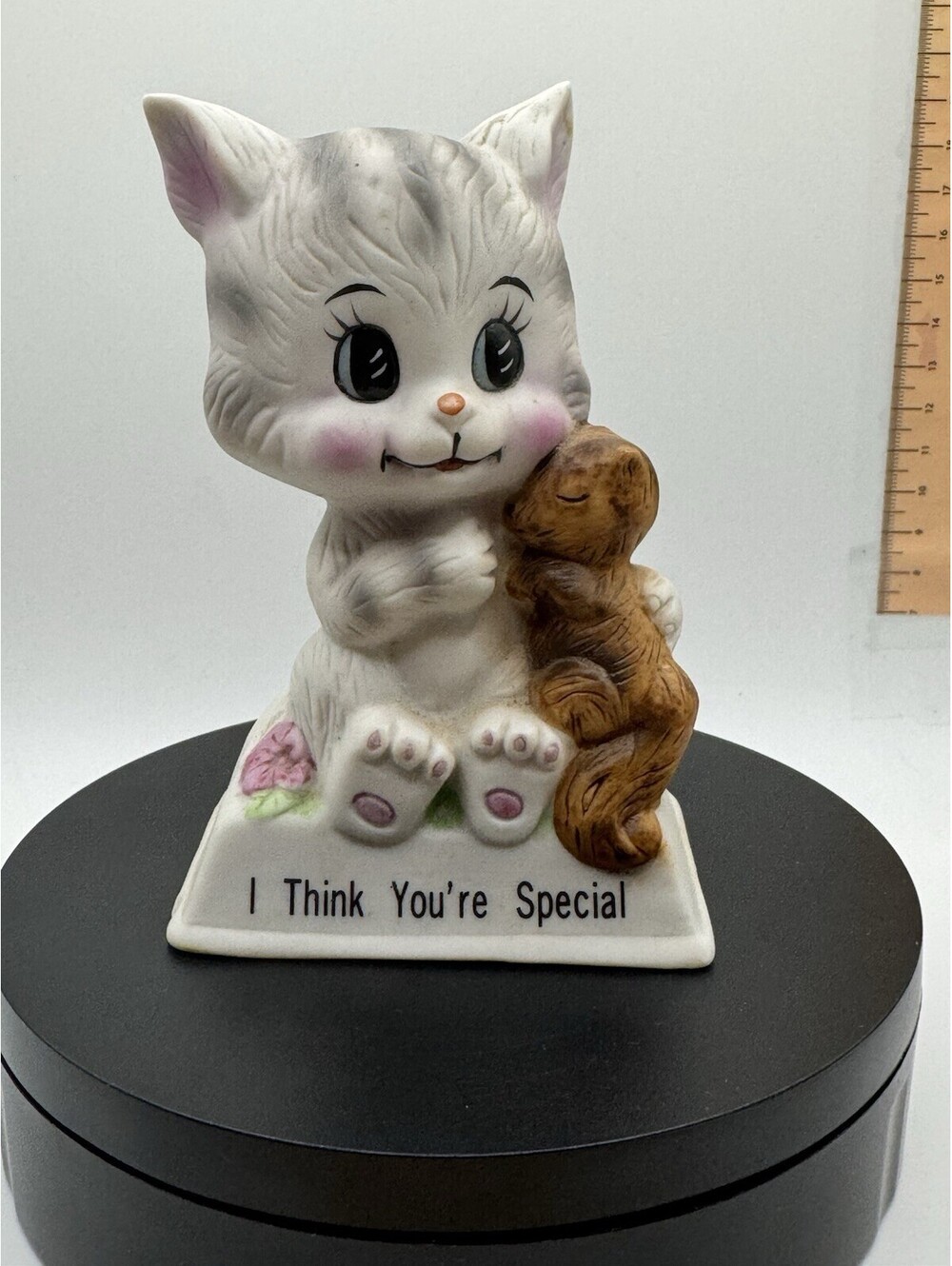 VINTAGE 1979 RUSS BERRIE CERAMIC KITTY SQUIRREL “I THINK YOU'RE SPECIAL” FIGURIN